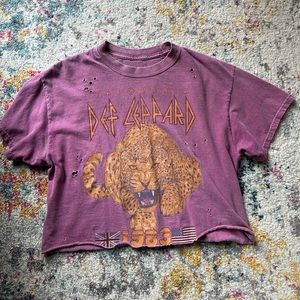 Urban def leopard tee